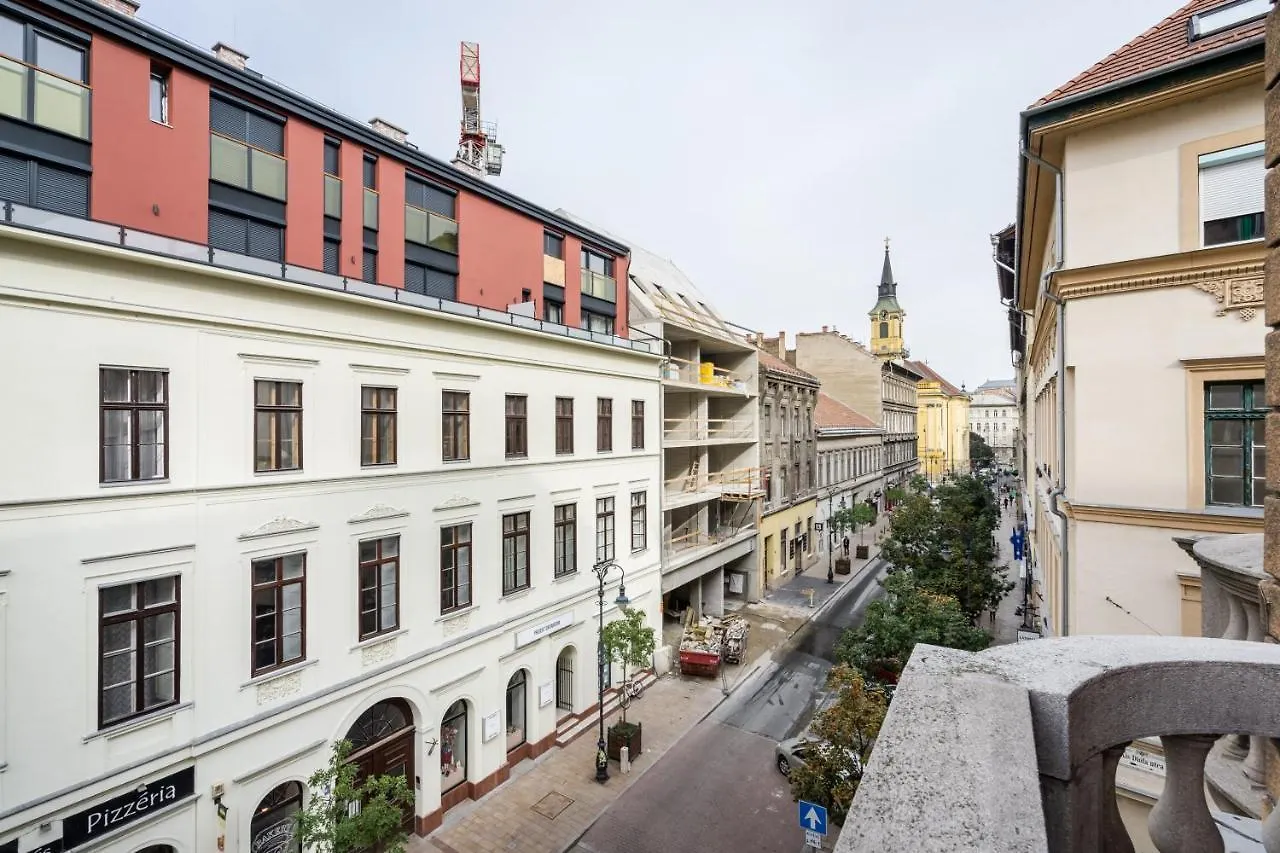 Kiraly 35 Luxury Apartment With Free Parking Budapest Hungary