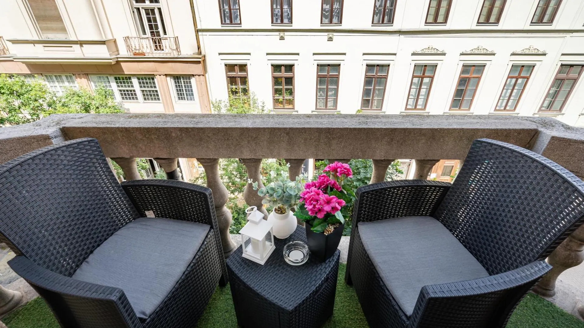 Kiraly 35 Luxury Apartment With Free Parking Budapest 0*,  Hungary
