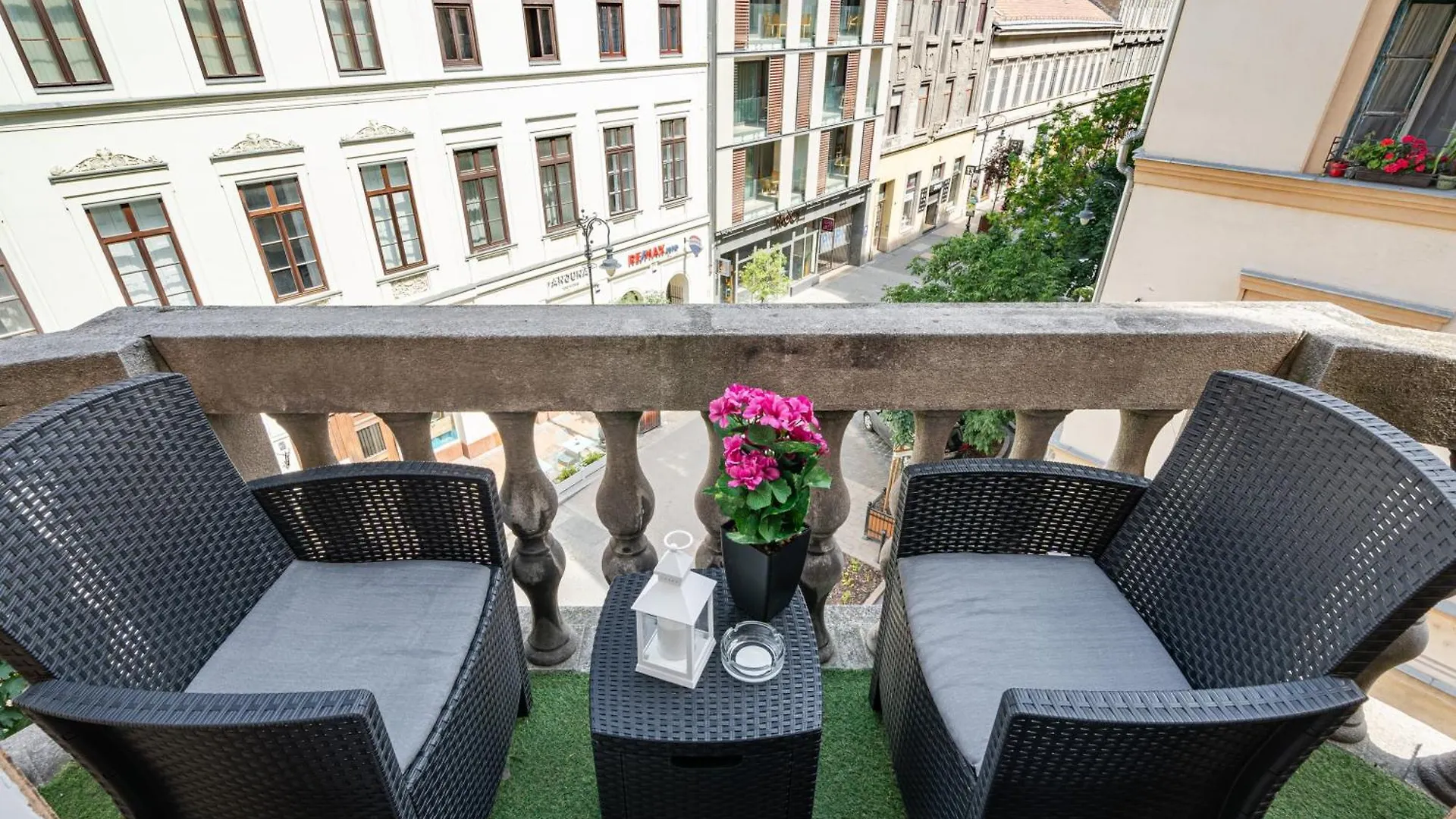 Kiraly 35 Luxury Apartment With Free Parking Budapest